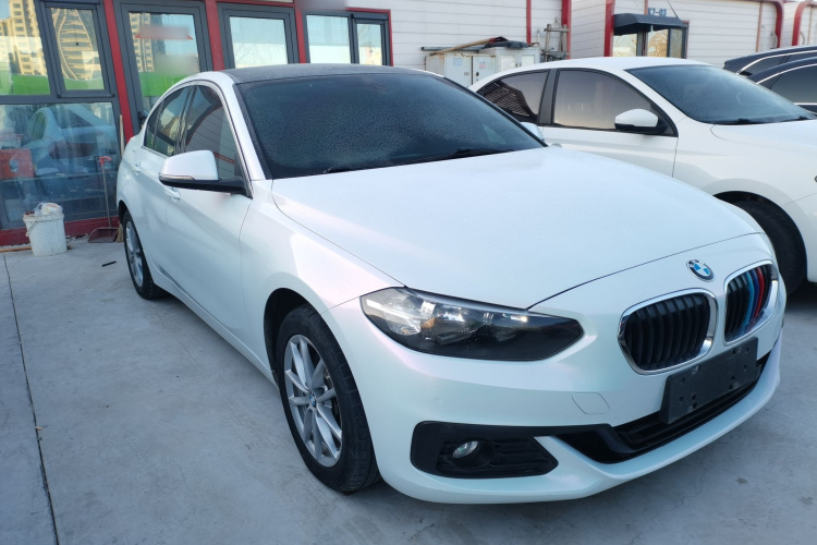 宝马1系 2018款 改款 118i 时尚型车身外观3