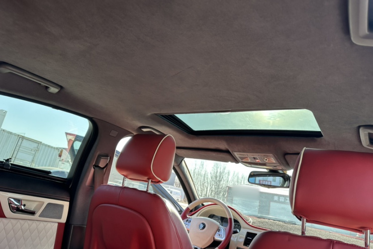 捷豹XF 2015款 XF 2.0T 风华版中控内饰7007