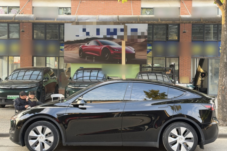 特斯拉 Model Y 2022款 改款 长续航全轮驱动版车身外观6004