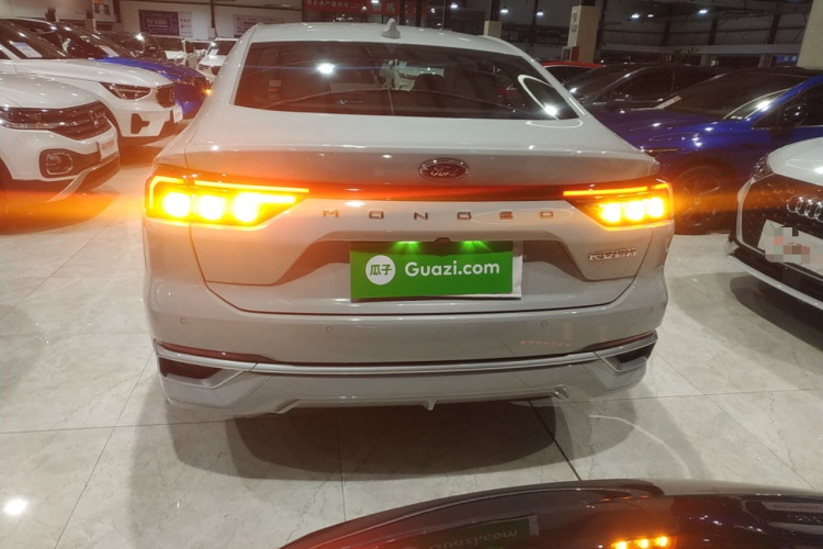 福特 蒙迪欧 2023款 EcoBoost 180 豪华型车身外观6