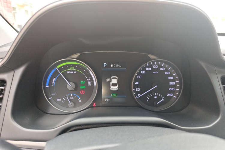 现代 领动插电混动 2019款 1.6L PHX乐行版局部细节14