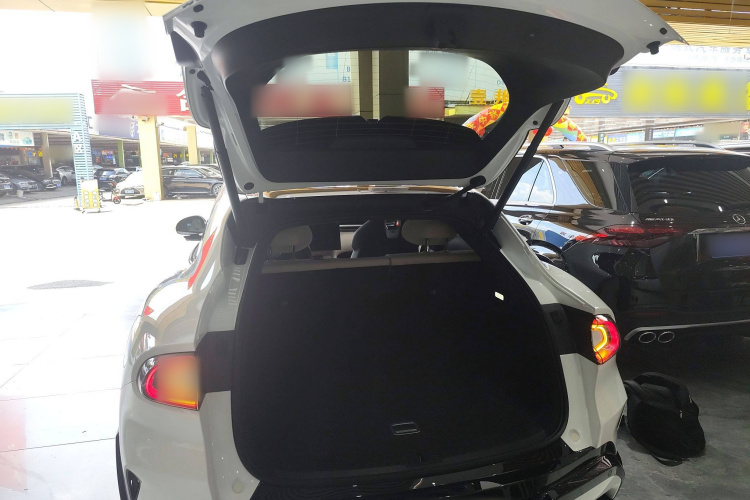 小米汽车 小米YU7 2025款 超长续航高性能四驱Max版机舱底盘23