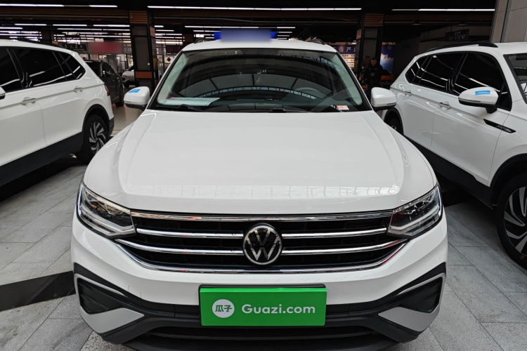 大众 途观L 2022款 330TSI 自动两驱舒享版车身外观2