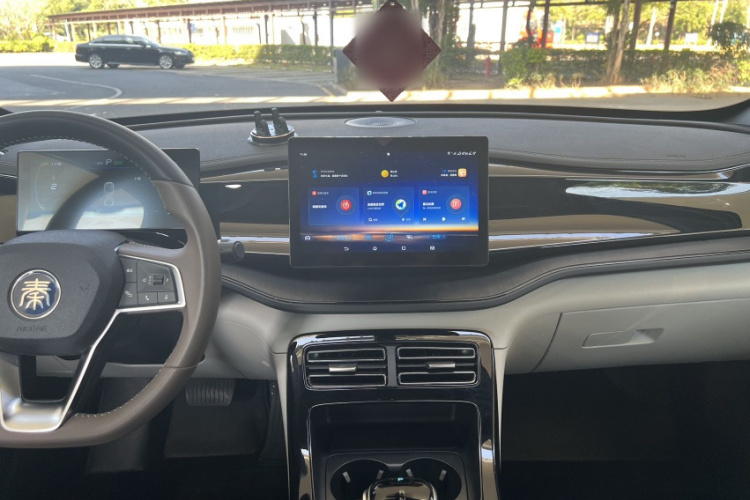 比亚迪 秦PLUS 2024款 荣耀版 DM-i 55KM领先型局部细节9006