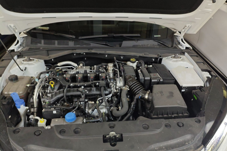 长安 逸动 2025款 蓝鲸 1.5T 500Bar尊贵型局部细节24