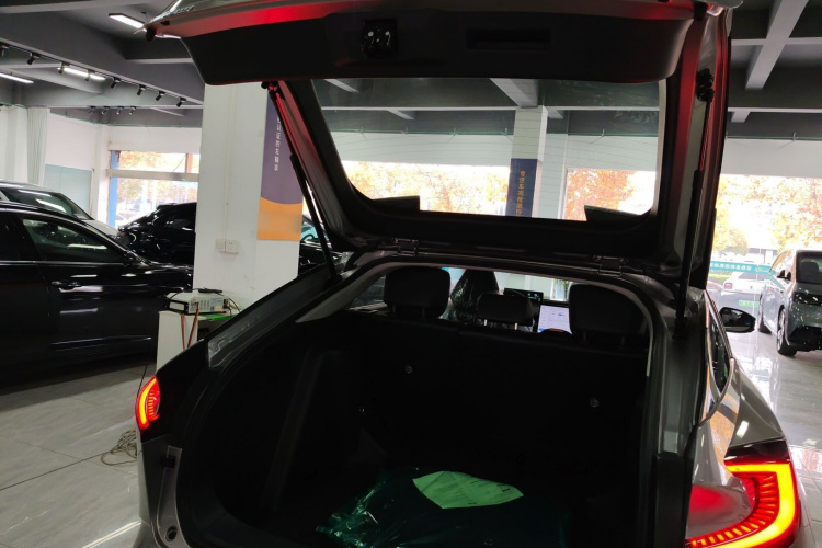 丰田bZ5 2025款 550 PRO机舱底盘23