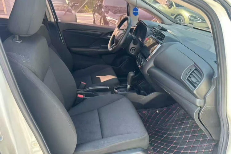 本田 飞度 2016款 1.5L LX CVT舒适型中控内饰7001