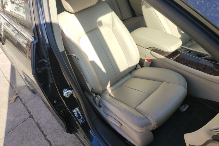 别克 君越 2013款 2.4L SIDI领先舒适型局部细节41