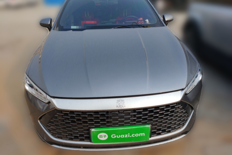 比亚迪 秦PLUS 2024款 荣耀版 DM-i 55KM领先型车身外观2