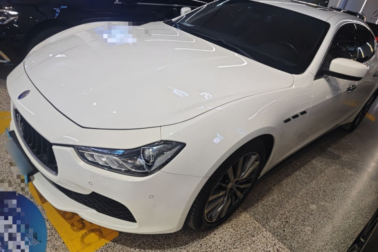 玛莎拉蒂 Ghibli 2014款 3.0T 标准版车身外观1