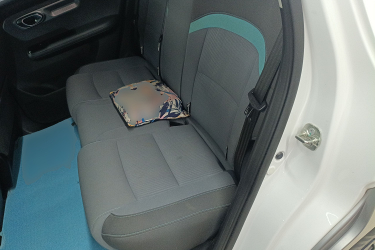 埃安 AION Y 2023款 Plus 610 乐享版 三元锂中控内饰21