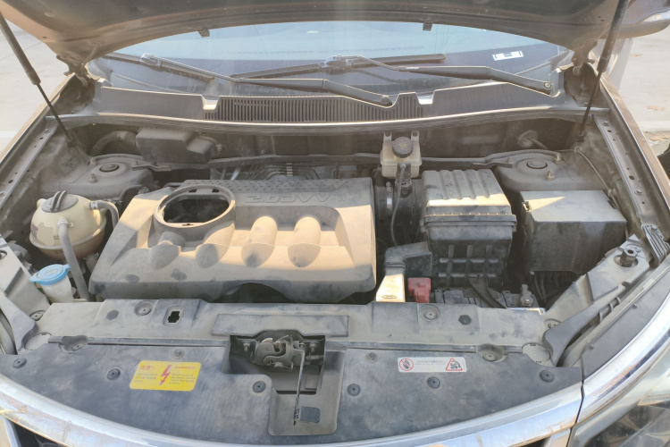 奇瑞 瑞虎5 2016款 2.0L CVT家悦版机舱底盘24