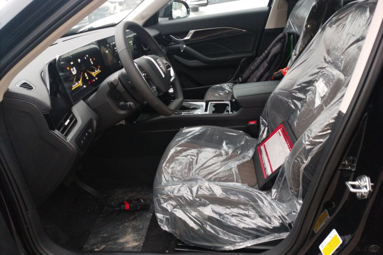 奔腾B70 2025款 龙耀版 1.5T 质享型中控内饰19