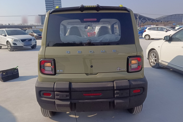 吉利银河 2025款 210km 熊猫骑士车身外观6