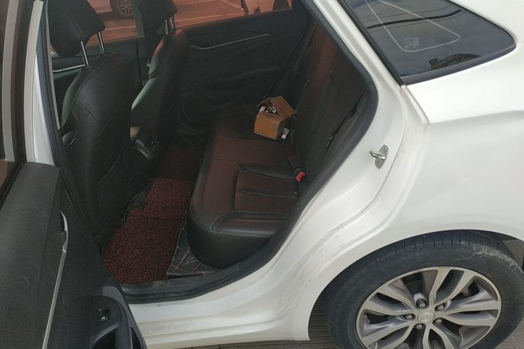 别克 英朗 2019款 18T 自动互联精英型 国VI中控内饰7004