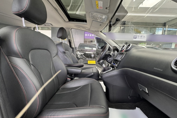 哈弗H6 2016款 升级版 1.5T 手动两驱精英型中控内饰7009