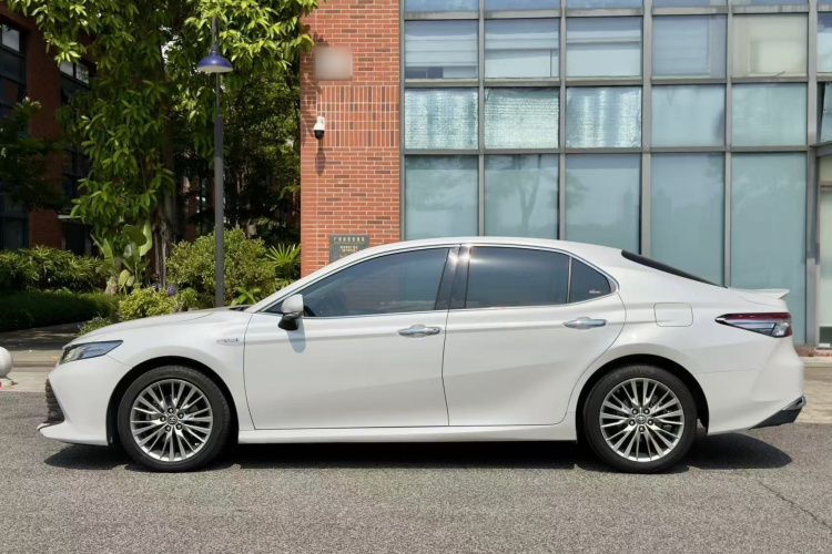 丰田 凯美瑞 2018款 双擎 2.5HG 豪华版车身外观6001