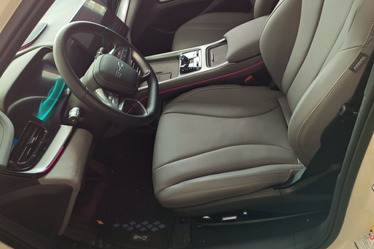 比亚迪 海豹07 DM-i 2025款 智驾版 DM-i 1.5L 125km 尊贵型局部细节19