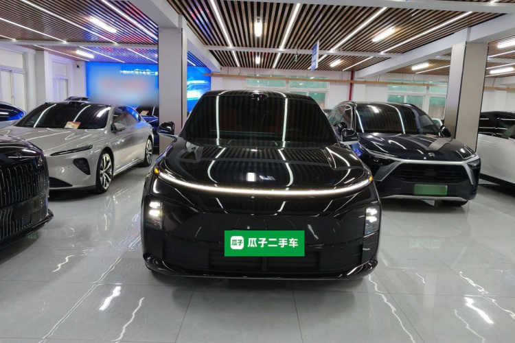 理想汽车 理想L6 2025款 Max 智能焕新版车身外观2