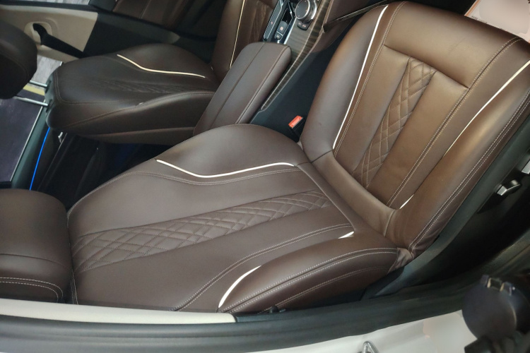 宝马5系 2018款 530Li 领先型 豪华套装局部细节41