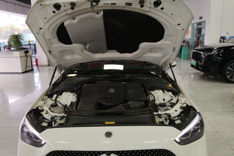 奔驰C级 2023款 改款 C 260 L 运动版机舱底盘24