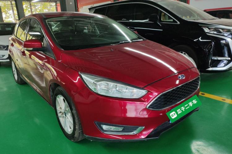 福特 福克斯 2017款 两厢 1.6L 自动风尚型智行版车身外观3