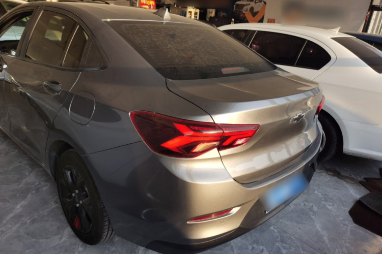 雪佛兰 科沃兹 2020款 Redline 325T 自动欣尚版 国VI车身外观6