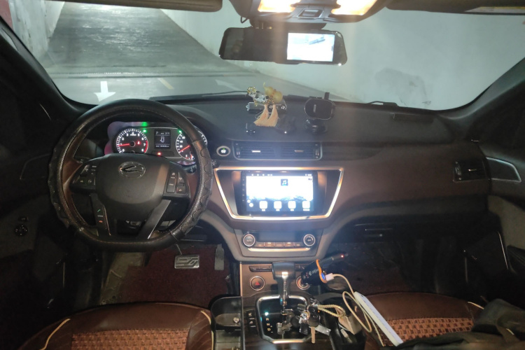 陆风X7 2016款 2.0T 全景尊享版中控内饰7002