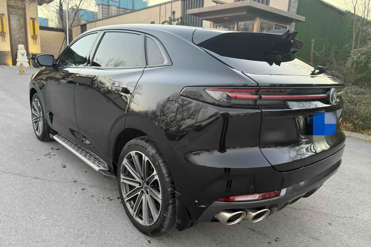 长安UNI-K 2021款 2.0T 全轮驱动尊贵型车身外观6005