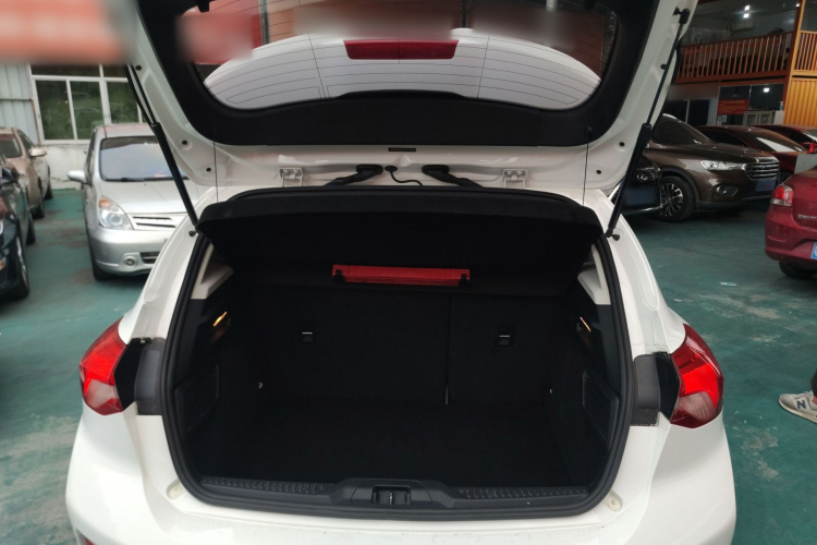 福特 福克斯 2020款 两厢 EcoBoost 180 自动锋潮型局部细节23