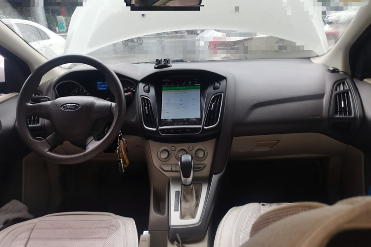 福特 福克斯 2012款 三厢 1.6L 自动舒适型中控内饰7002