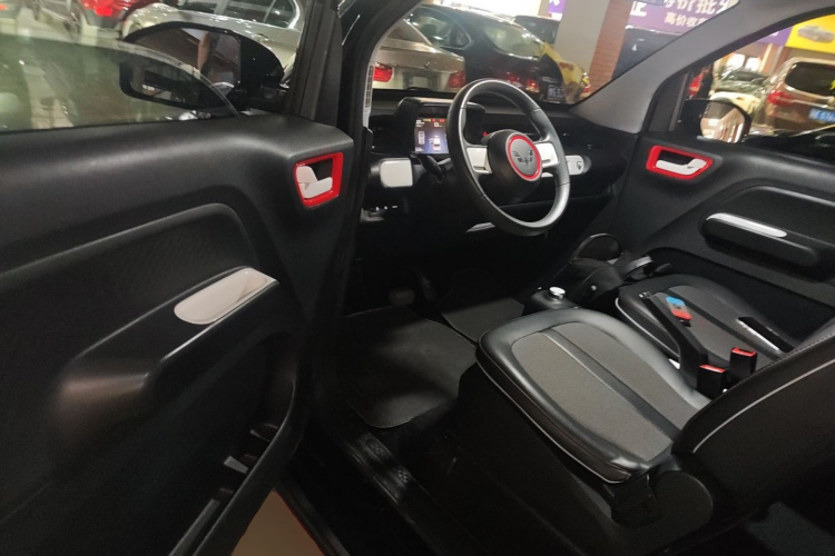 五菱汽车 宏光MINIEV 2022款 GAMEBOY 200km 玩咖款 磷酸铁锂中控内饰20