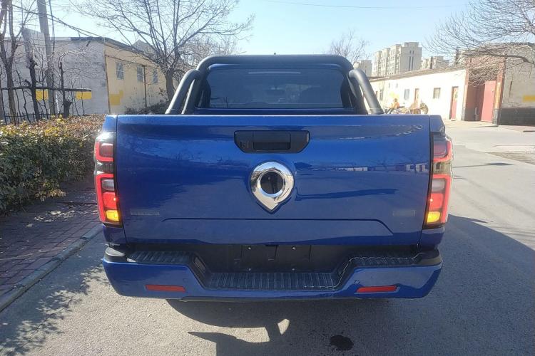 长城 炮 2023款 2.0T商用版手动柴油两驱精英型标箱GW4D20M车身外观6004