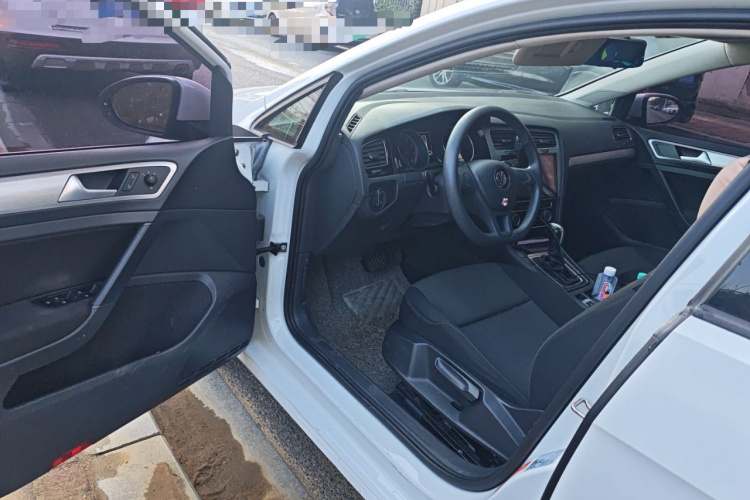 大众 高尔夫 2018款 1.6L 自动时尚型中控内饰20