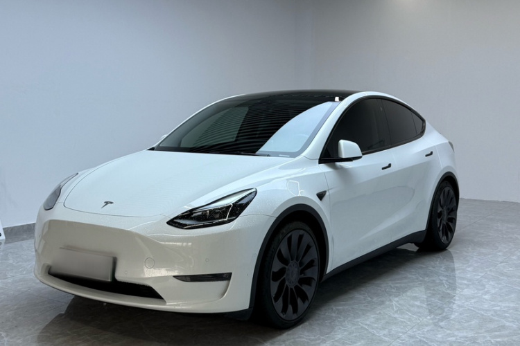 特斯拉 Model Y 2022款 Performance高性能全轮驱动版车身外观1