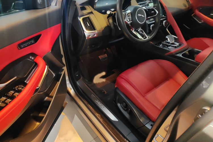 捷豹E-PACE 2024款 进取运动版 R-DYNAMIC S中控内饰7003