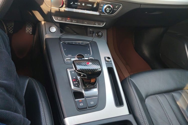 奥迪Q5L 2020款 40 TFSI 荣享时尚型局部细节18