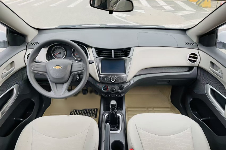 雪佛兰 2015款 赛欧3 1.3L 手动理想版中控内饰7002