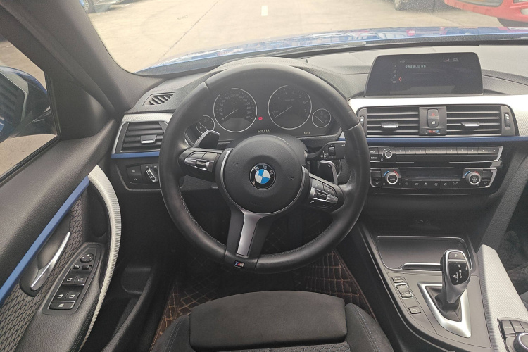 宝马3系 2018款 320i M运动套装中控内饰13