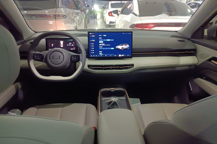 奔腾 悦意03 2025款 565km 臻享版中控内饰12