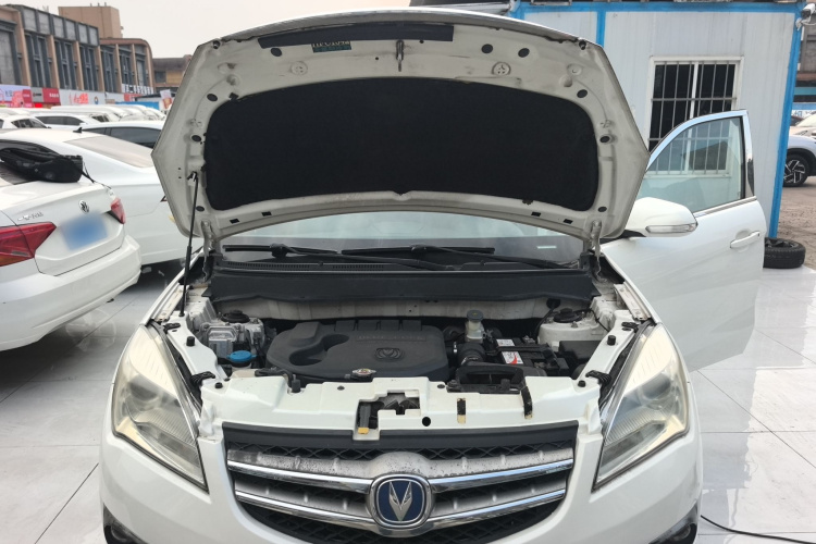 长安CS35 2014款 1.6L 手动豪华型 国IV机舱底盘24