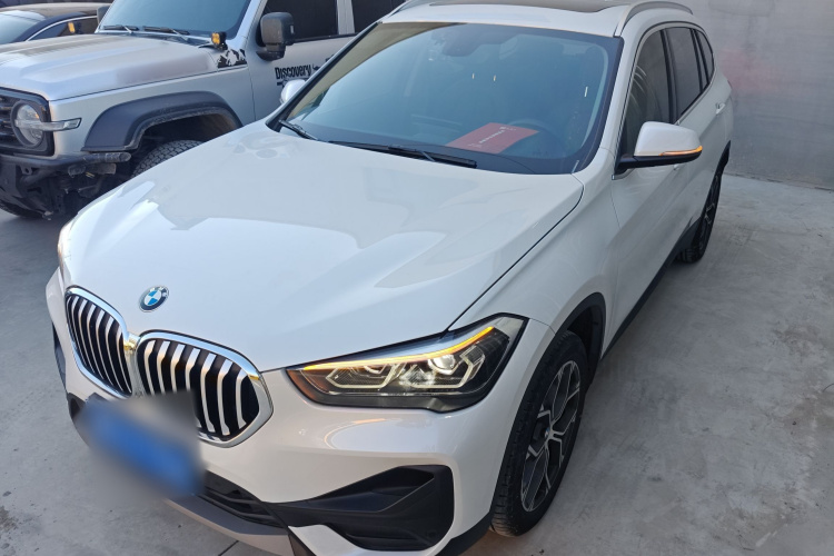 宝马X1 2022款 sDrive25Li 领先型车身外观4