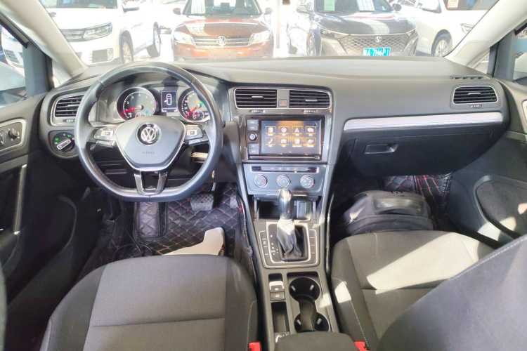 大众 高尔夫 2019款 200TSI DSG舒适进取版 国VI中控内饰12