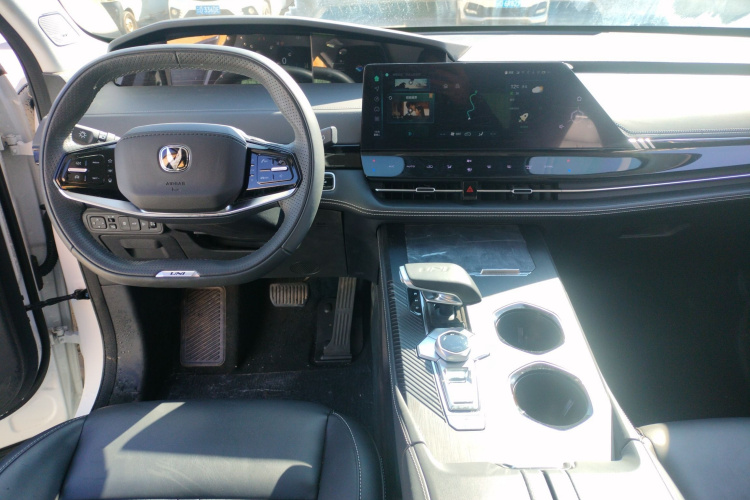 长安UNI-K 智电iDD 2024款 智电iDD 1.5T 135km智趣型中控内饰12