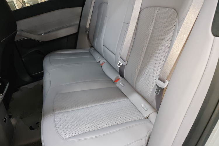 蔚来EC6 2024款 75kWh中控内饰21