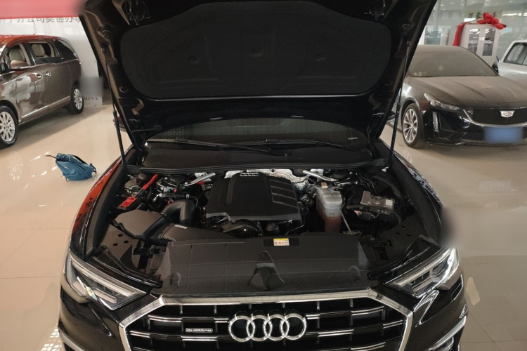 奥迪A6L 2021款 45 TFSI 臻选动感型机舱底盘24