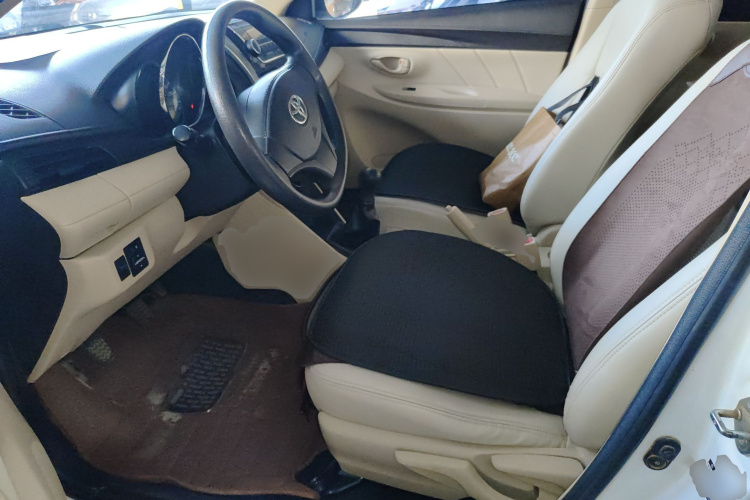 丰田 威驰 2014款 1.3L 手动型尚版中控内饰19