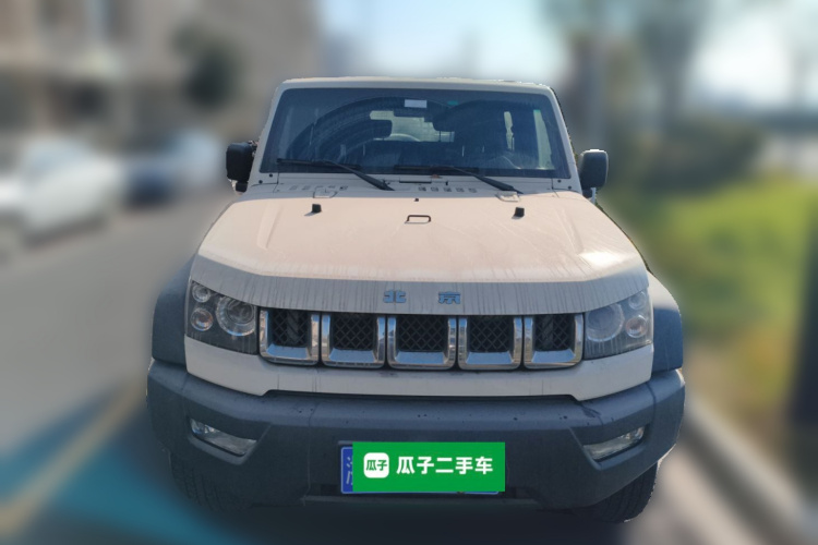 北京越野 北京BJ40 2016款 2.0T 手动两驱尊贵版车身外观6001