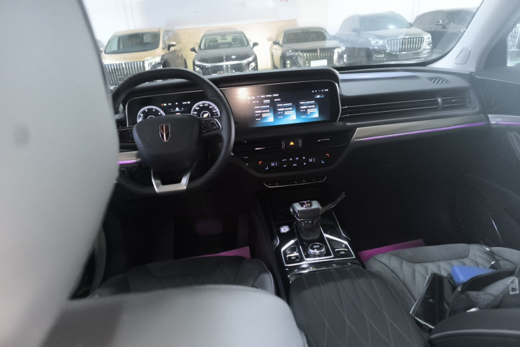 红旗HS5 2022款 改款 2.0T 智联旗享四驱版中控内饰12