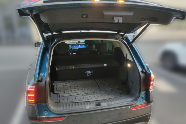 福特 2023款 锐界L 2.0T EcoBoost 两驱七座豪华型中控内饰23